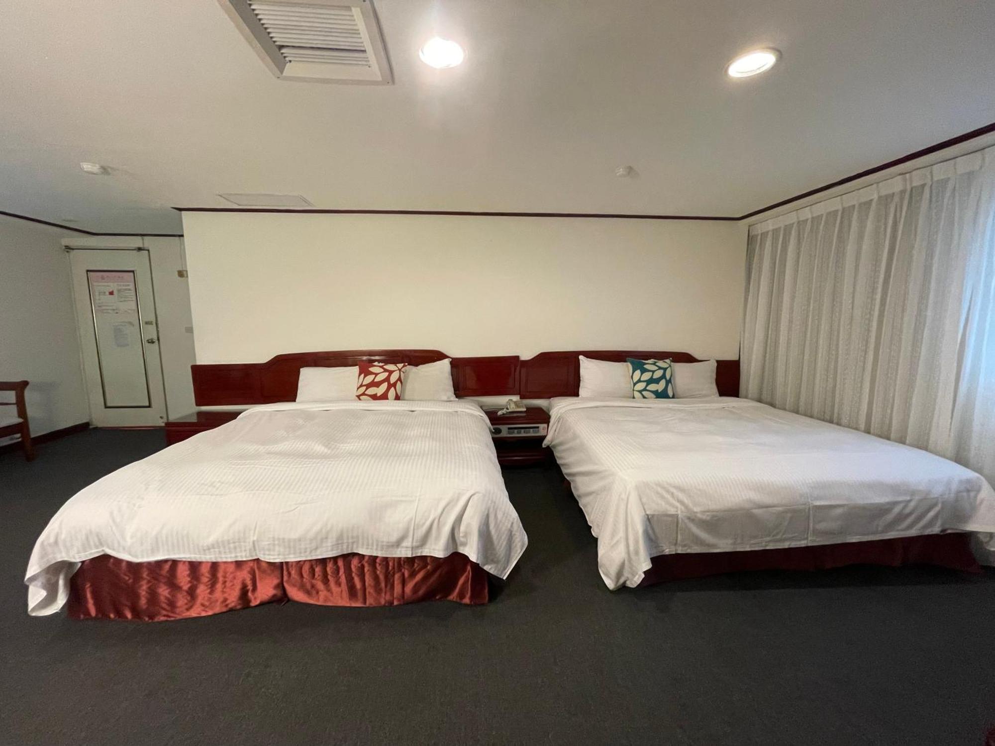 River Hotel Chiayi City Exterior photo