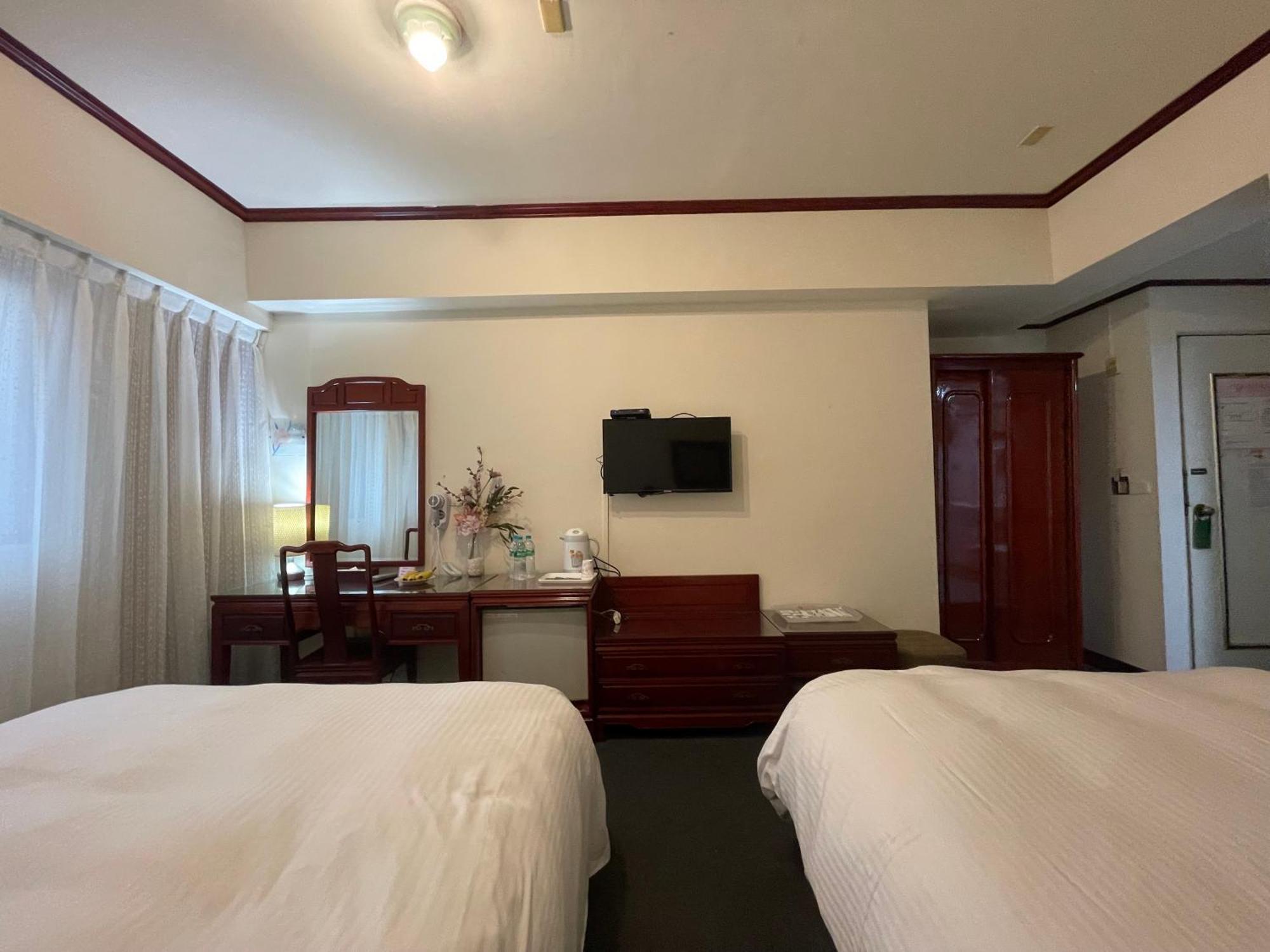 River Hotel Chiayi City Exterior photo